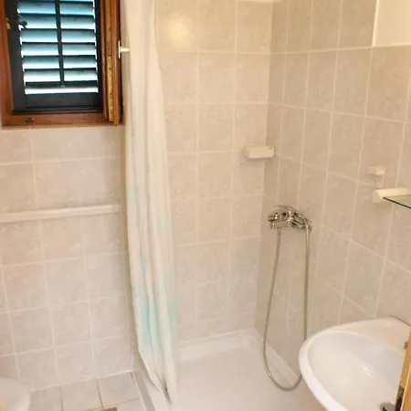 By The Sea Kanica, - 1118 *