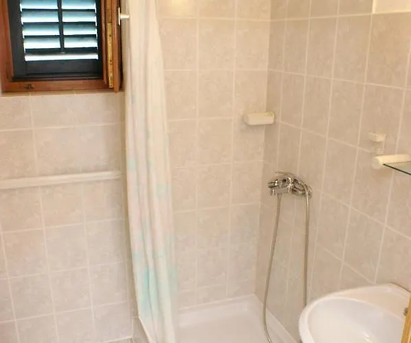 By The Sea Kanica, - 1118 *